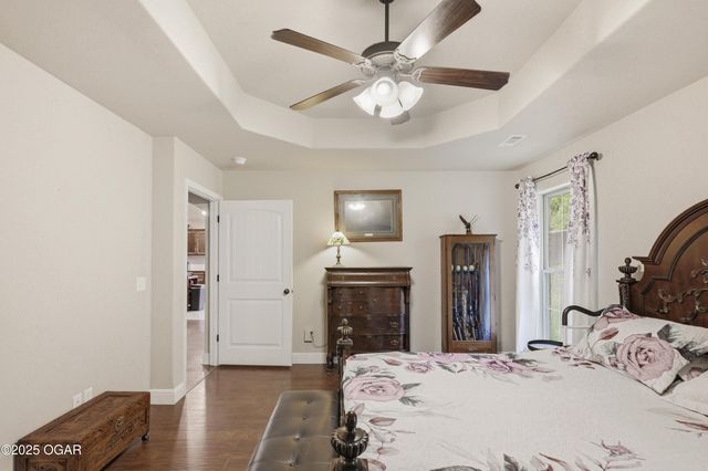 1104 Lakeview Drive, Webb City, MO 64870