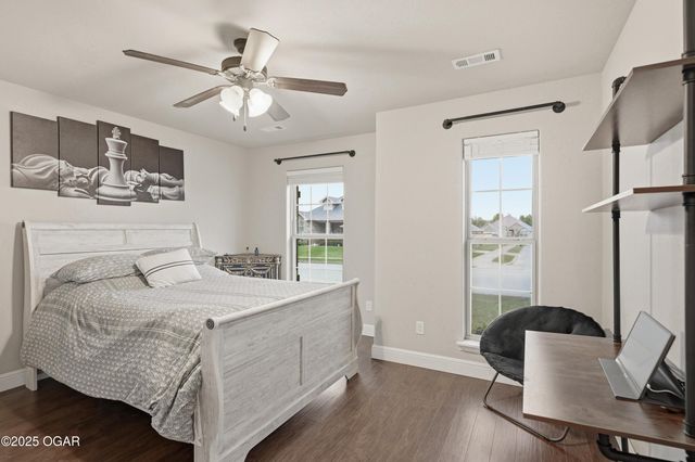 1104 Lakeview Drive, Webb City, MO 64870