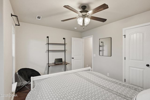 1104 Lakeview Drive, Webb City, MO 64870