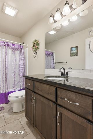 1104 Lakeview Drive, Webb City, MO 64870