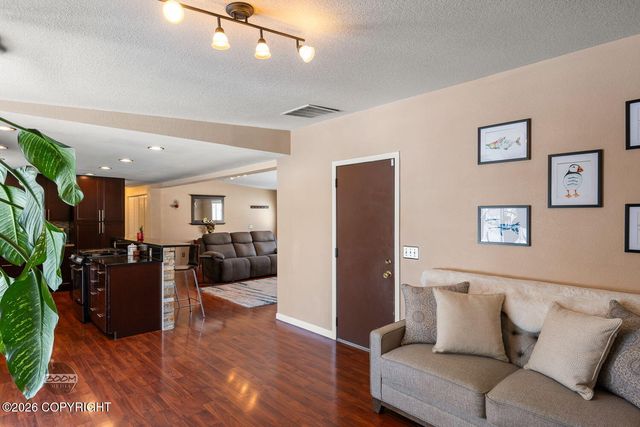 3017 Bettles Bay Loop, Anchorage, AK 99515