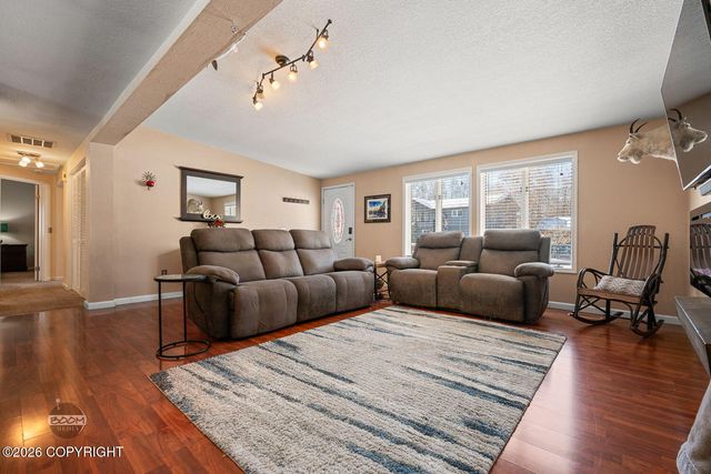 3017 Bettles Bay Loop, Anchorage, AK 99515