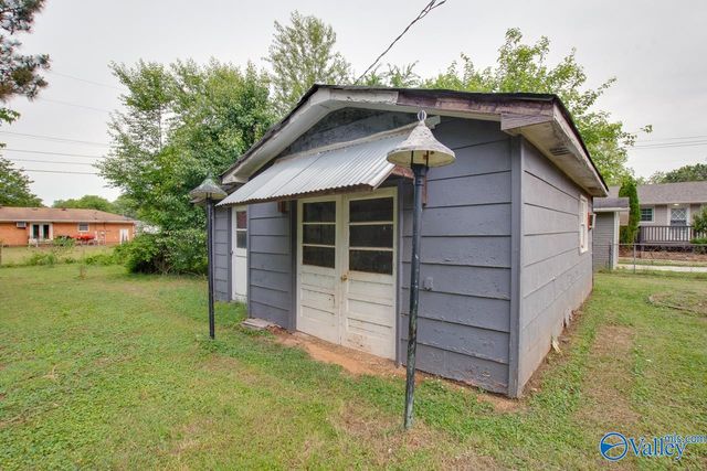 3902 Mccalley Place, Huntsville, AL 35805