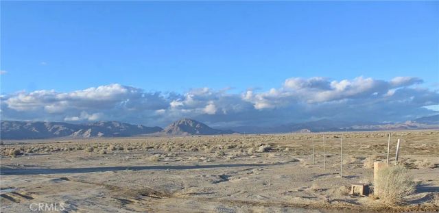 11 Sunrise, Lucerne Valley, CA 92356