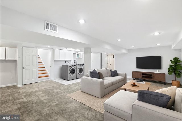 4600 STRATHBLANE PL, Alexandria, VA 22304