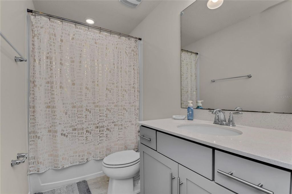 Image 22 of property listing at 14557 ORCHID ISLAND DRIVE, Orlando, FL 32827