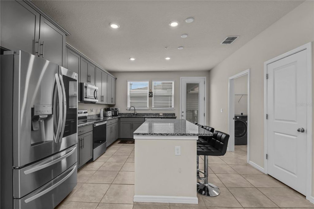 Image 10 of property listing at 14557 ORCHID ISLAND DRIVE, Orlando, FL 32827