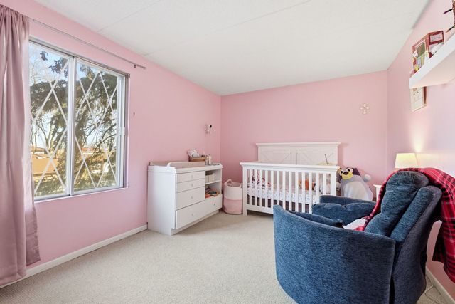 13616 Royal Court 207, Crestwood, IL 60418