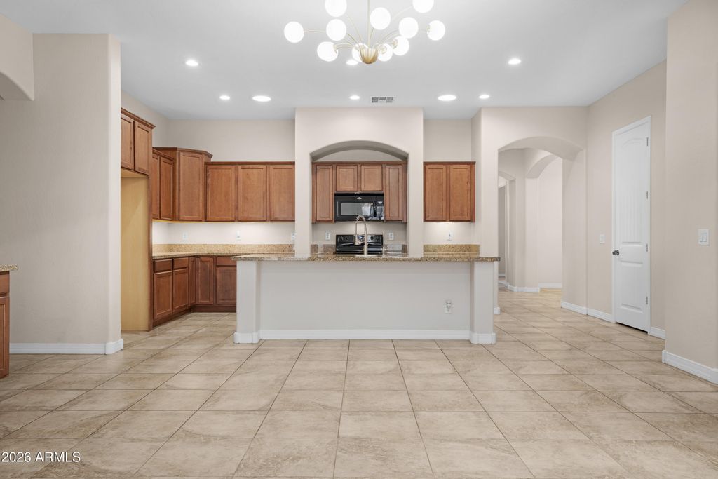 98 S 169TH Drive, Goodyear, AZ 85338 — photo 5