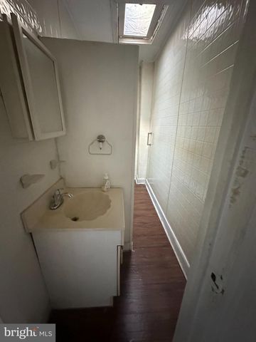 1354 S STANLEY ST, Philadelphia, PA 19146