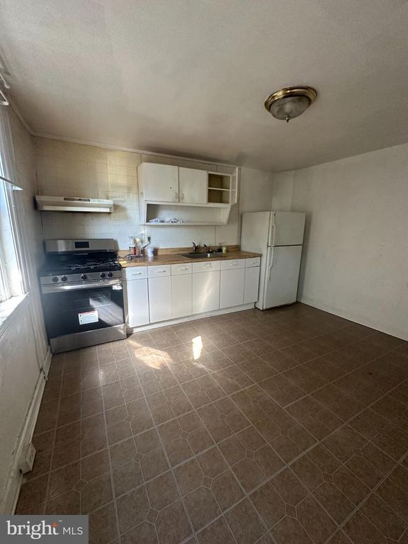 1354 S STANLEY ST, PHILADELPHIA, PA 19146 — photo 5