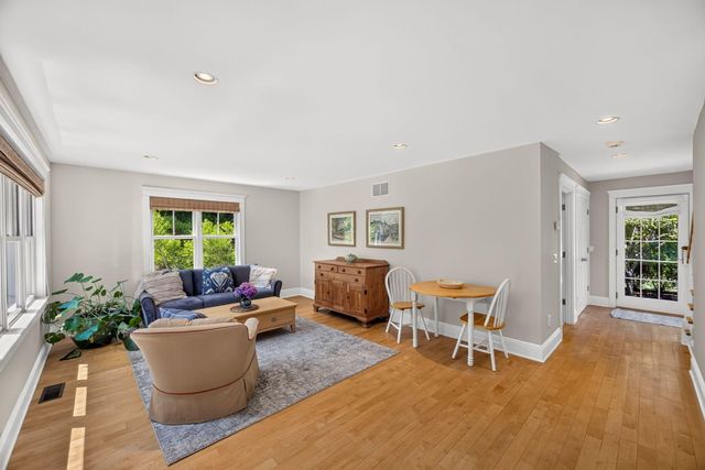 160 Main Street, Wellfleet, MA 02667