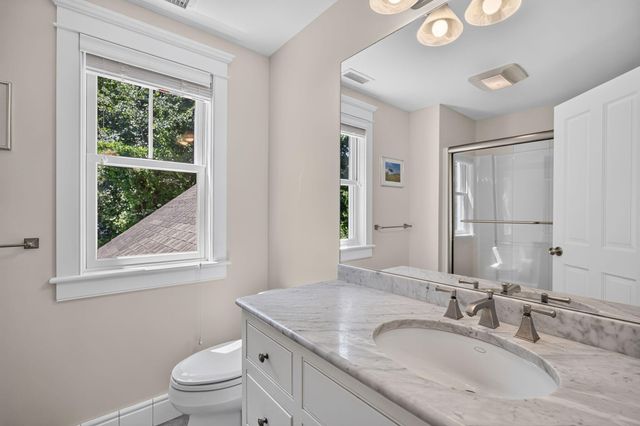 160 Main Street, Wellfleet, MA 02667