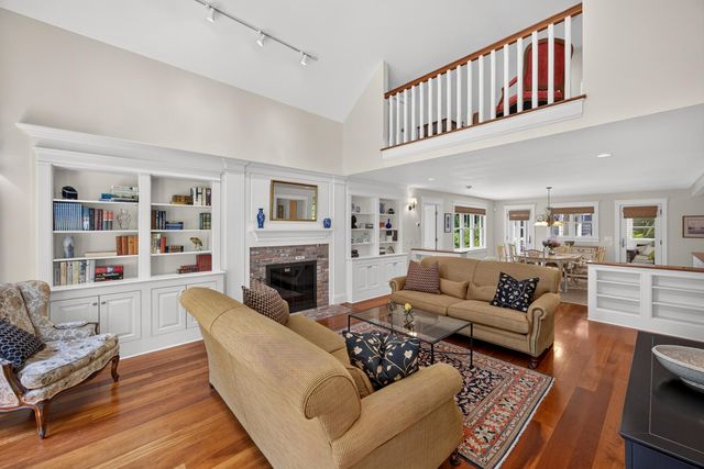 160 Main Street, Wellfleet, MA 02667