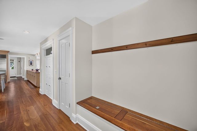 160 Main Street, Wellfleet, MA 02667