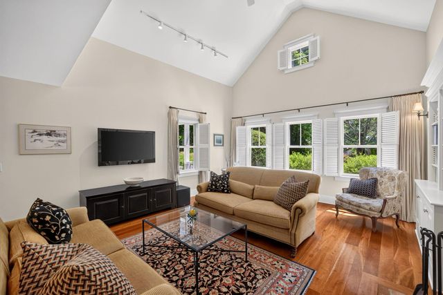 160 Main Street, Wellfleet, MA 02667