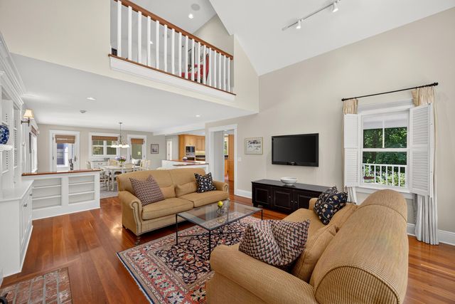160 Main Street, Wellfleet, MA 02667