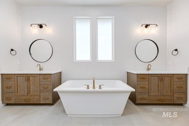 14319 N Goldfinch Ave, Boise, ID 83714