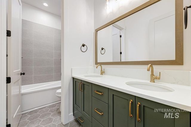 14319 N Goldfinch Ave, Boise, ID 83714