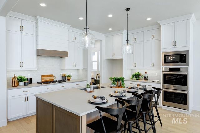 14319 N Goldfinch Ave, Boise, ID 83714