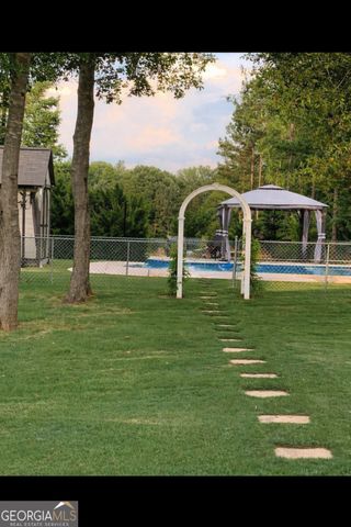 572 Deadwood Trail, Locust Grove, GA 30248