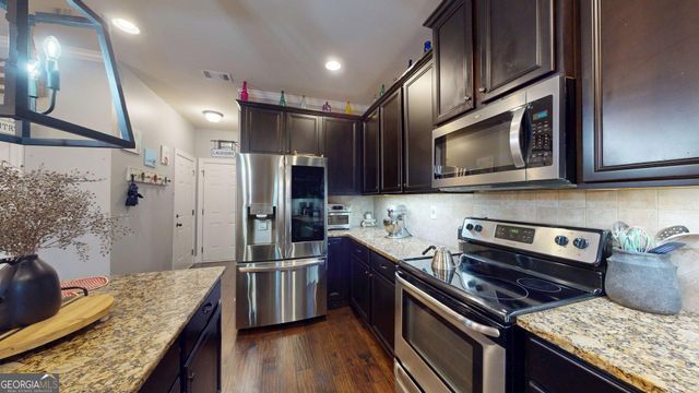 572 Deadwood Trail, Locust Grove, GA 30248