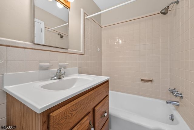 24 Cherryville Stanton Rd, Raritan Twp., NJ 08822