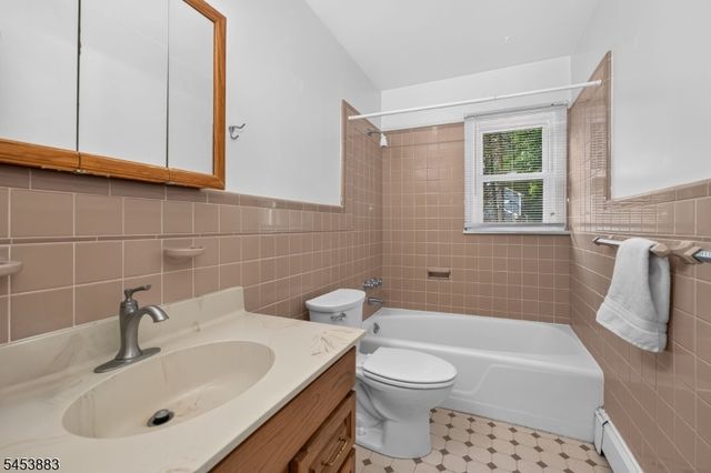 24 Cherryville Stanton Rd, Raritan Twp., NJ 08822