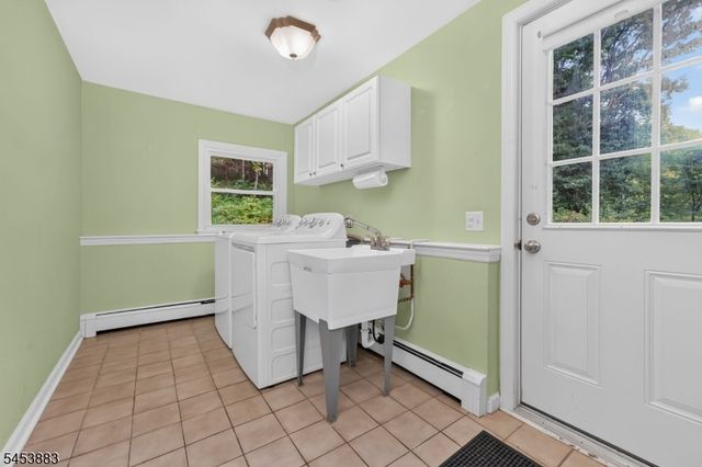 24 Cherryville Stanton Rd, Raritan Twp., NJ 08822