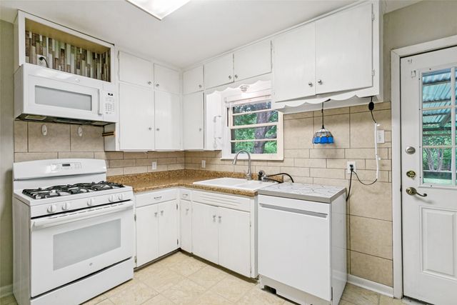 813 Westway Street, Denton, TX 76201