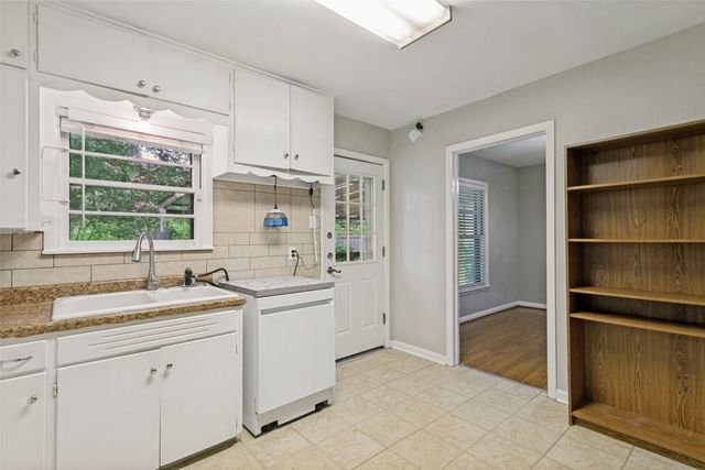 813 Westway Street, Denton, TX 76201