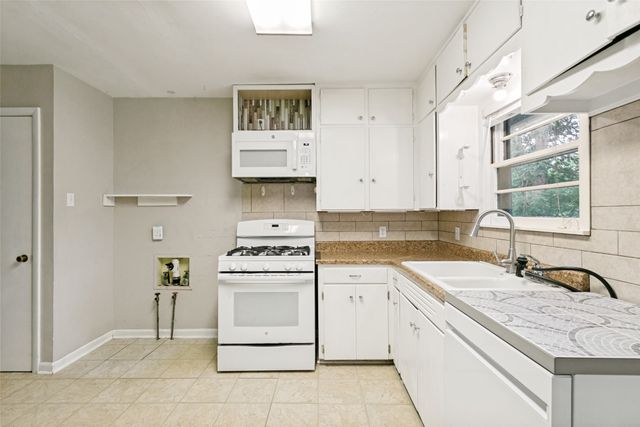 813 Westway Street, Denton, TX 76201