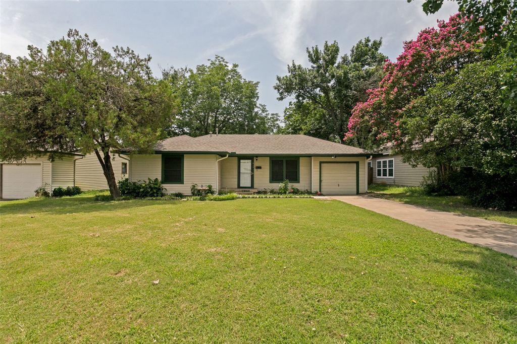 813 Westway Street, Denton, TX 76201