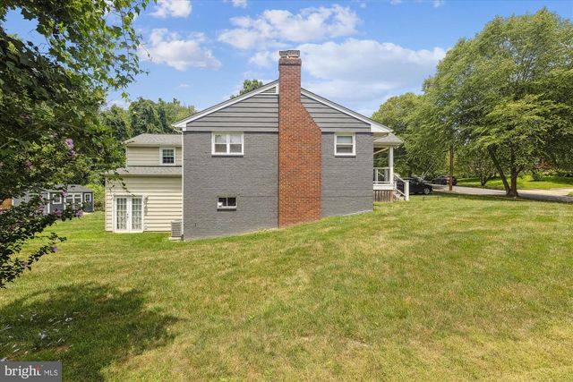 3234 DYE DR, Falls Church, VA 22042