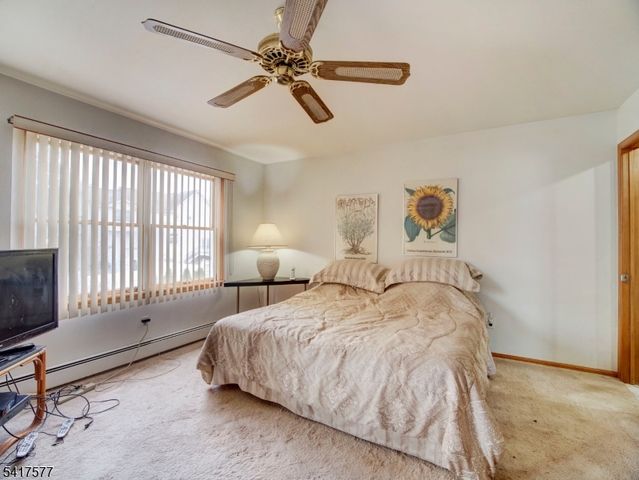 16 Oldis St, Rochelle Park Twp., NJ 07662