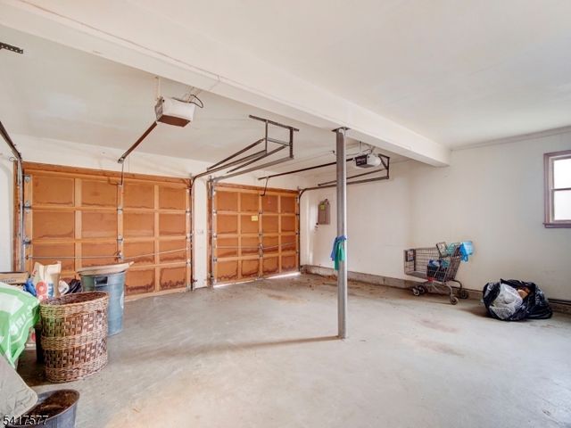 16 Oldis St, Rochelle Park Twp., NJ 07662