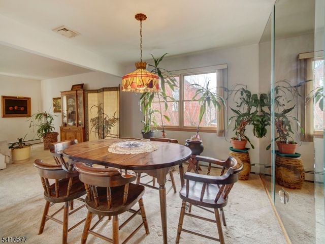 16 Oldis St, Rochelle Park Twp., NJ 07662