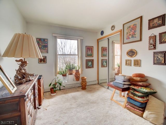 16 Oldis St, Rochelle Park Twp., NJ 07662