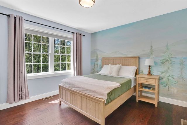 109 Booth St, Ludlow, MA 01056