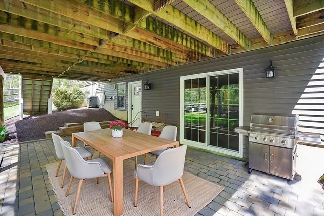 109 Booth St, Ludlow, MA 01056