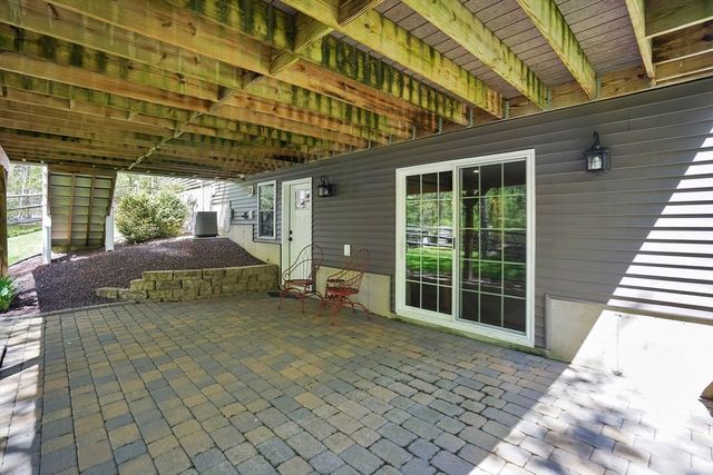 109 Booth St, Ludlow, MA 01056
