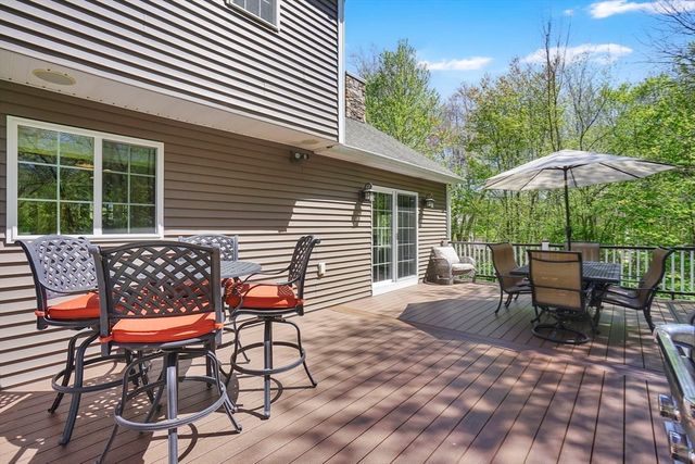 109 Booth St, Ludlow, MA 01056
