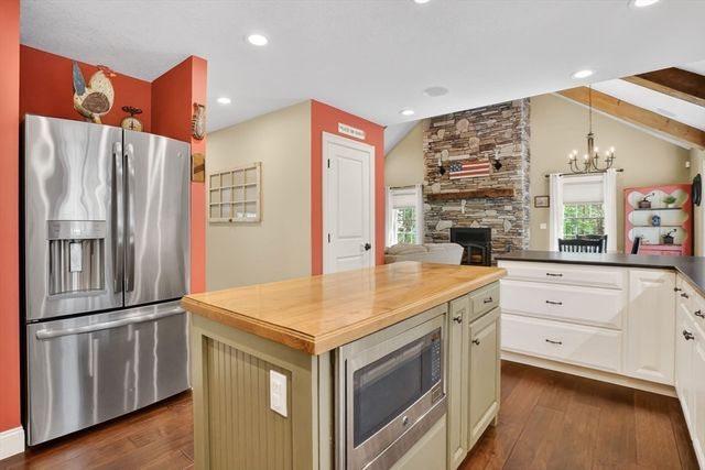 109 Booth St, Ludlow, MA 01056