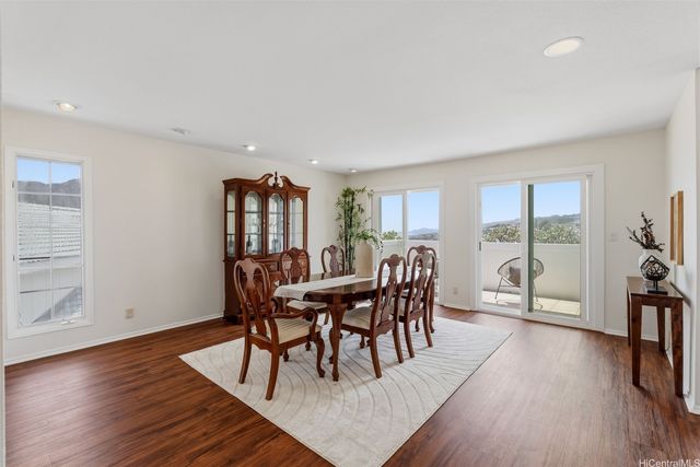1025 Hanohano Way, Honolulu, HI 96825