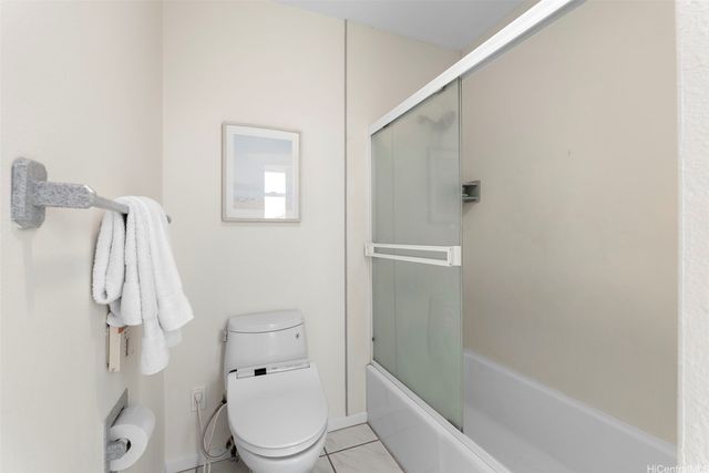 1025 Hanohano Way, Honolulu, HI 96825