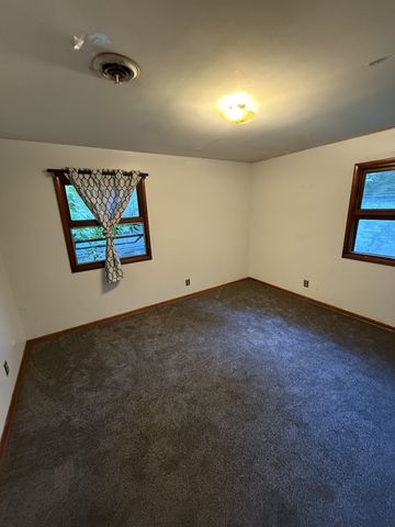 352 Hickory Grove Blvd, Clarksville, TN 37040