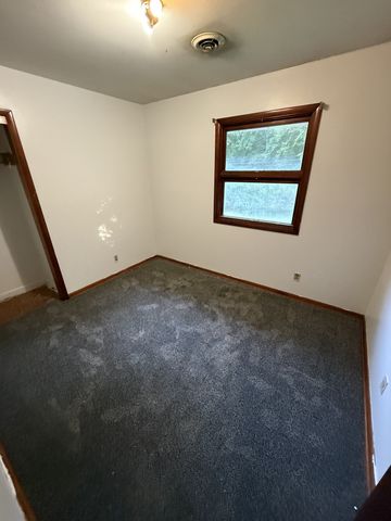 352 Hickory Grove Blvd, Clarksville, TN 37040