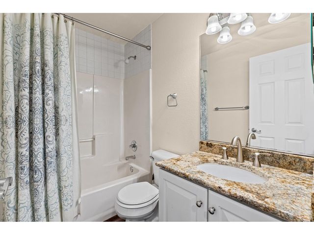 5226 32nd St, Greeley, CO 80634