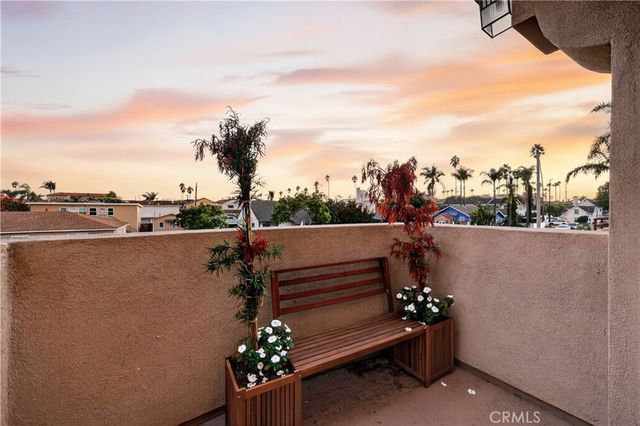 221 Elmira, Huntington Beach, CA 92648