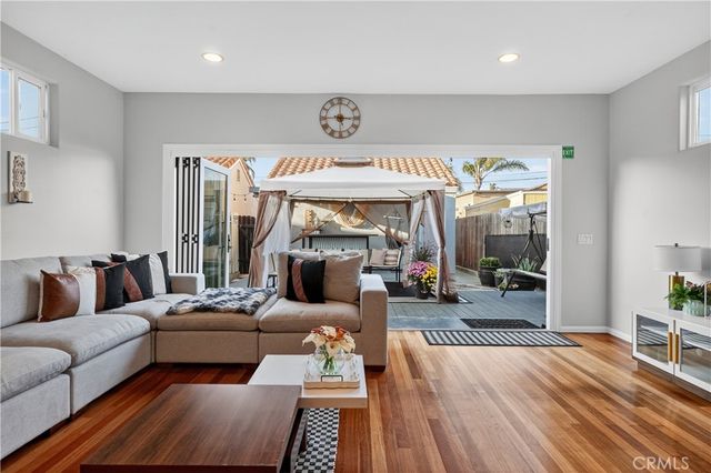 221 Elmira, Huntington Beach, CA 92648